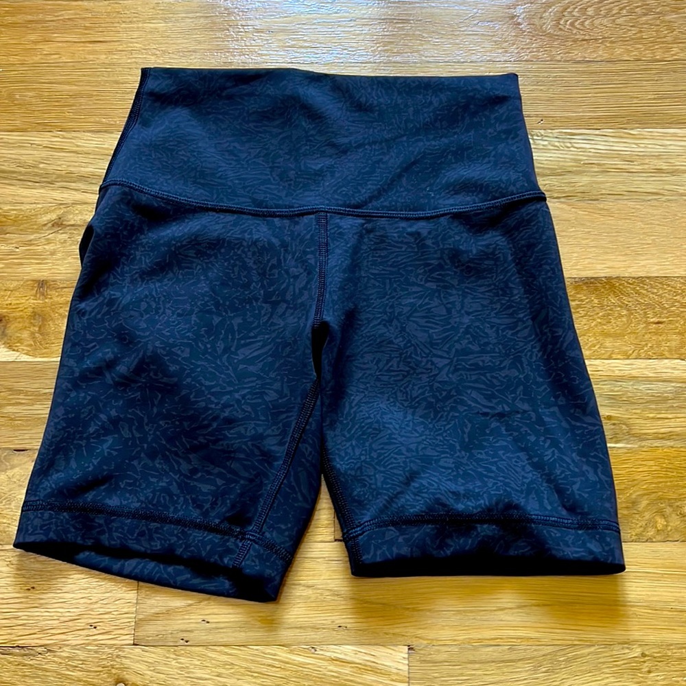 Lululemon grey/black biker shorts